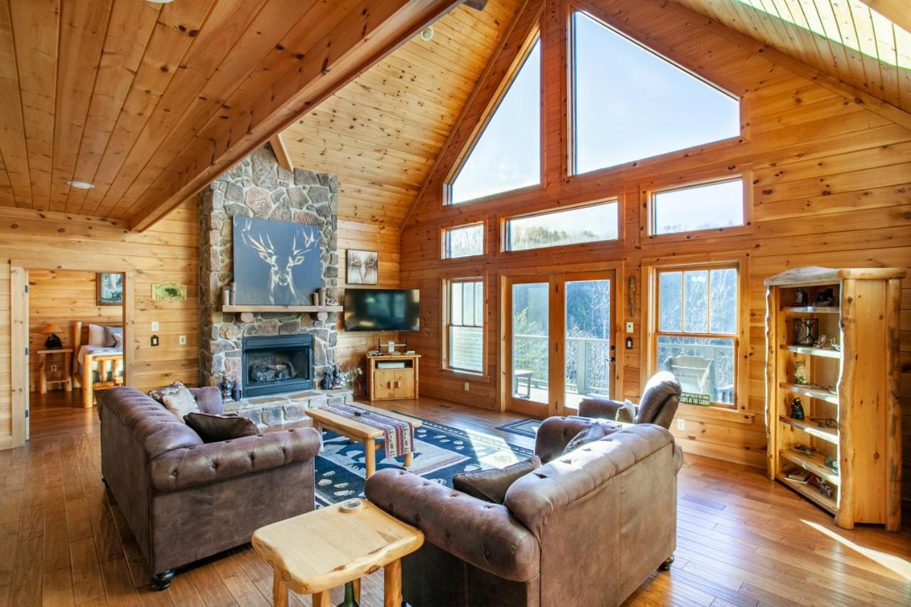 Black Bear Reserve - Mtn View, Hot Tub, Game Room Sevierville Exterior photo