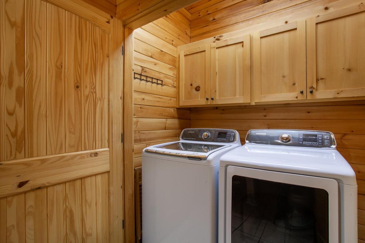 Black Bear Reserve - Mtn View, Hot Tub, Game Room Sevierville Exterior photo