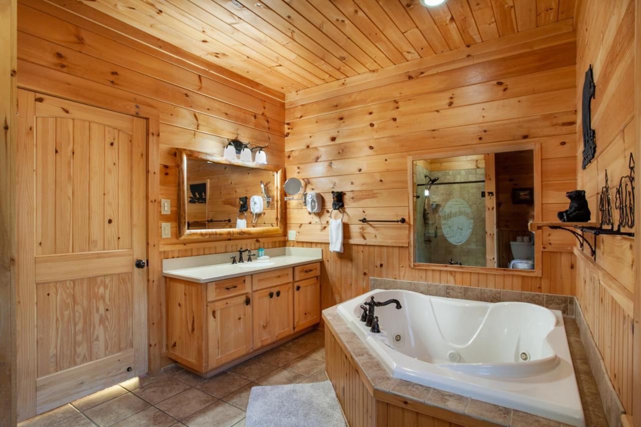 Black Bear Reserve - Mtn View, Hot Tub, Game Room Sevierville Exterior photo